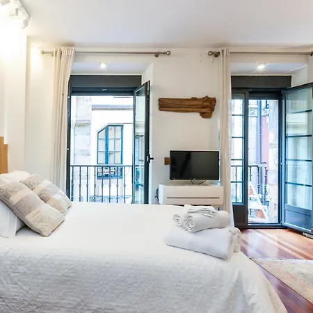 Apartment Reino De Asturias, Wifi, Vut155 *